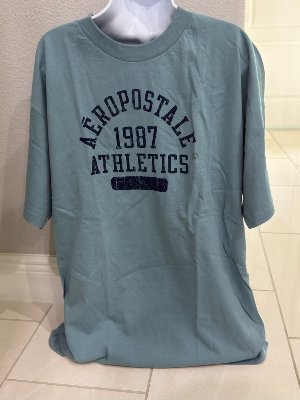 Aeropostale Men's Light Teal '1987 Athletics' Short Sleeve Tee